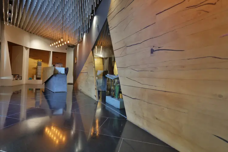 Atelier Kirkos: Office Space